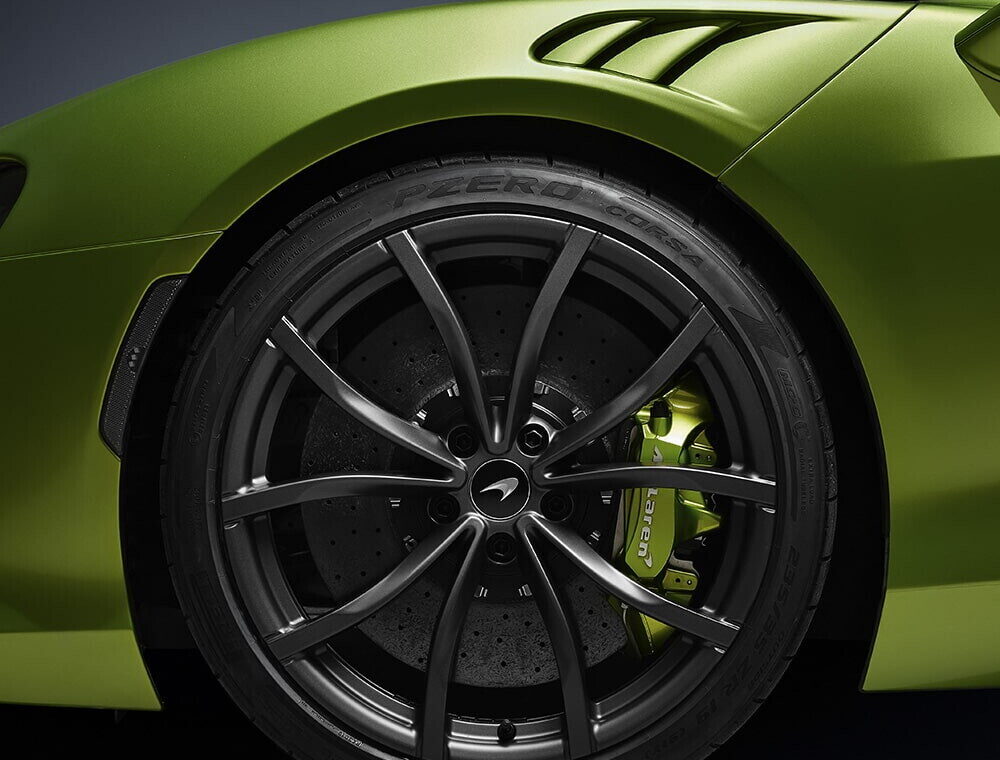 Pneumatici Pirelli P Zero Cyber Tyre