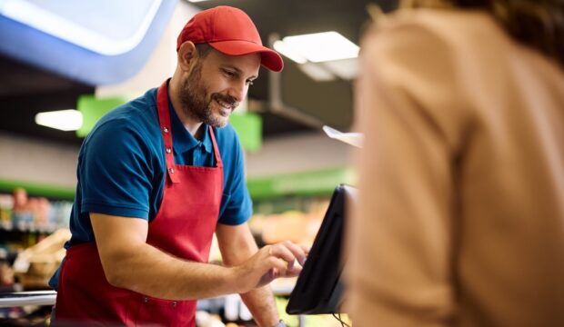 Vision AI e verifica dell'età ai chioschi self-checkout