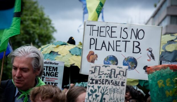 Immagine rappresentativa del cambiamento climatico e gestione delle risorse idriche